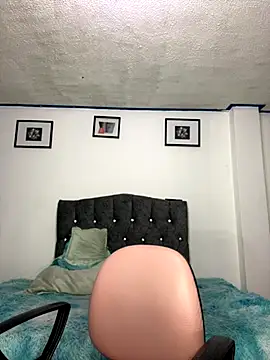 mitschellfox21 online show from October 2025 08:46:02 AM