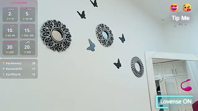 Perla Millsx online show from November 2025 07:38:01 PM