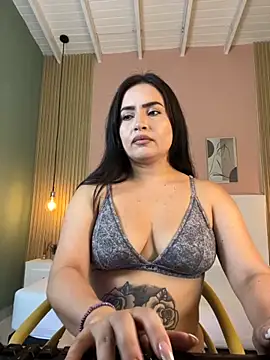 ZaraFoxx7 online show from November 2025 07:45:01 PM