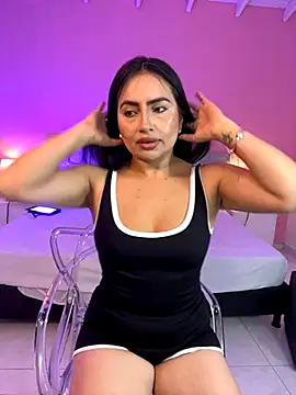 ZaraFoxx7 online show from November 2025 12:05:01 PM