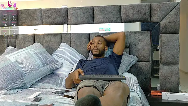 johnjaguar1  online show from October 2025 07:04:02 AM