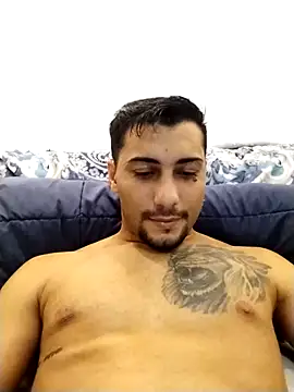 gooddboy01 online show from October 2025 07:51:01 PM