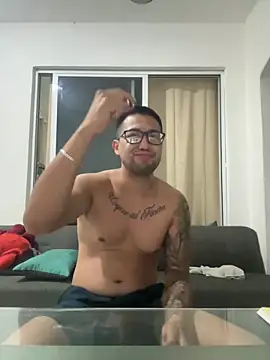 Snapshot of peloando22 chatting on October 2025 12:01:02 AM peloando22 online show from October 2025 12:01:02 AM