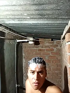 Snapshot of Alex321Flores chatting on February 2026 01:42:01 AM Alex321Flores online show from February 2026 01:42:01 AM