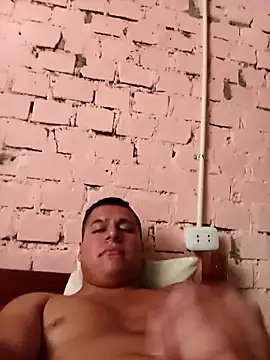 Alex321Flores online show from April 2026 07:07:01 PM