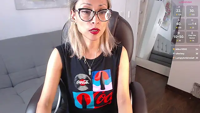 alexia james  online show from March 2026 08:13:01 PM