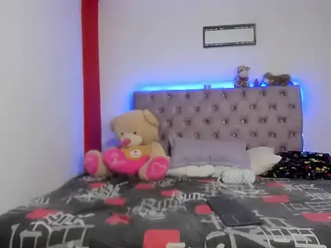 Stefany Andruw online show from October 2025 05:55:02 PM