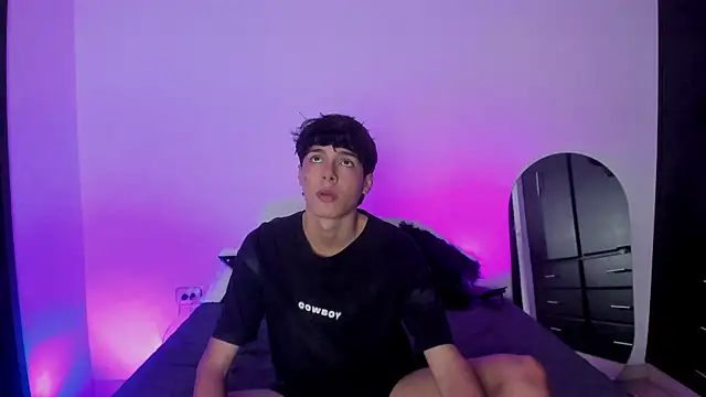 luccas ferreira online show from January 2026 08:01:02 PM