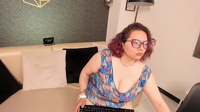 sam von tess online show from October 2025 03:47:02 AM