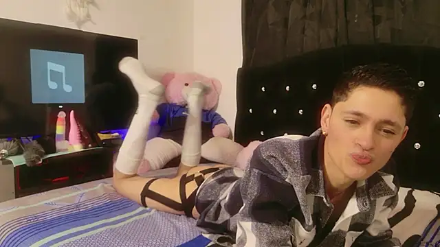 Tyler cat online show from October 2025 11:18:01 AM