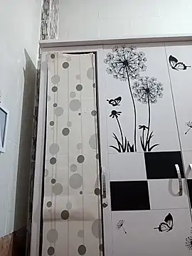 tulip-bae online show from November 2025 12:16:01 PM