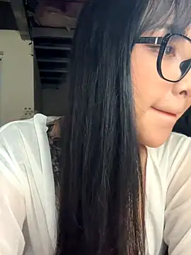 Linh5790 online show from October 2025 05:05:01 AM