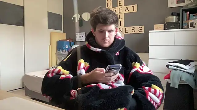 Snapshot of VersaGoo chatting on November 2025 09:35:01 AM VersaGoo online show from November 2025 09:35:01 AM