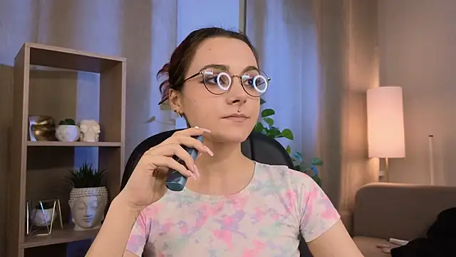 ElizabethMilller  online show from November 2025 10:54:02 PM