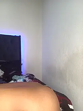 Snapshot of Sex_bomb30 chatting on February 2026 08:25:02 PM Sex bomb30 online show from February 2026 08:25:02 PM