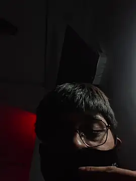 UsurpedThaw online show from November 2025 06:52:02 PM