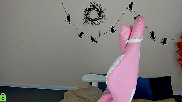 L1na Reeds online show from November 2025 08:57:02 AM