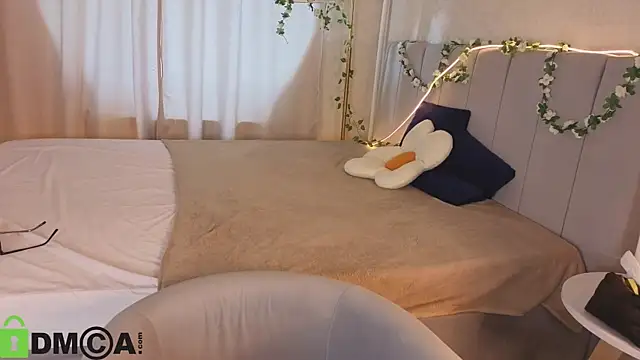 L1na Reeds online show from July 2026 02:14:02 AM