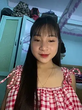 Snapshot of banlinh004 chatting on March 2026 04:07:02 PM banlinh004 online show from March 2026 04:07:02 PM