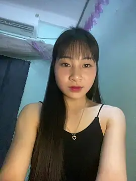 Snapshot of banlinh004 chatting on April 2026 02:12:01 PM banlinh004 online show from April 2026 02:12:01 PM