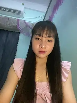 Snapshot of banlinh004 chatting on April 2026 03:17:01 PM banlinh004 online show from April 2026 03:17:01 PM