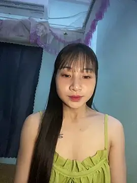 Snapshot of banlinh004 chatting on May 2026 03:32:01 PM banlinh004 online show from May 2026 03:32:01 PM