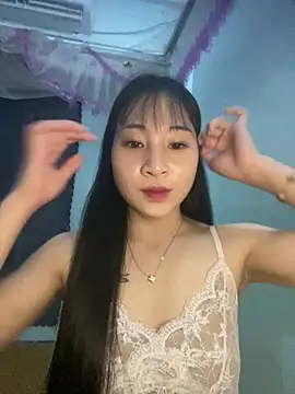 Snapshot of banlinh004 chatting on July 2026 02:08:02 PM banlinh004 online show from July 2026 02:08:02 PM