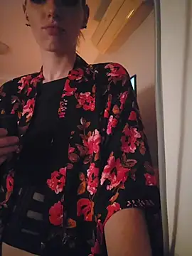 lonely Cosplay chick online show from October 2025 01:18:01 PM