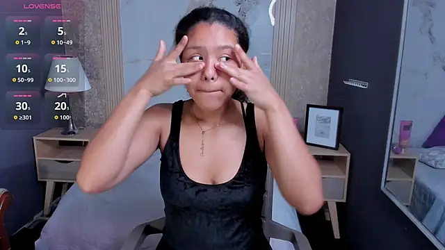 AriaVega online show from November 2025 11:43:02 AM