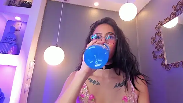 Alana Martinez  online show from March 2026 08:25:01 PM