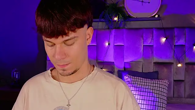 LiamThunder05  online show from October 2025 03:30:01 AM