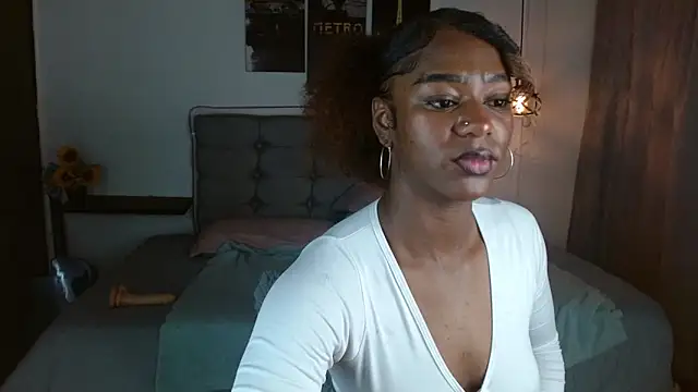 Snapshot of samara_roxx chatting on October 2025 03:03:02 AM samara roxx online show from October 2025 03:03:02 AM