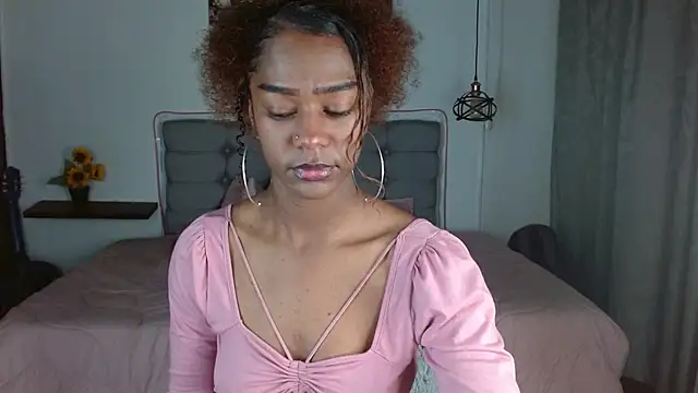 Snapshot of samara_roxx chatting on November 2025 02:33:01 AM samara roxx online show from November 2025 02:33:01 AM