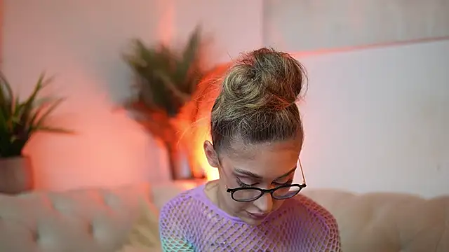 AileenKiss online show from October 2025 06:16:02 PM