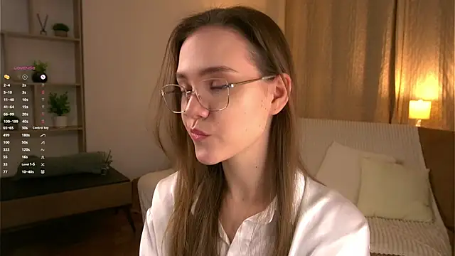 SweetSaraPie online show from March 2026 05:28:01 PM