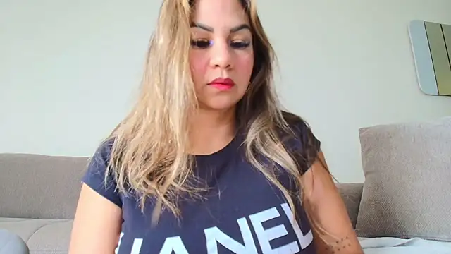 Snapshot of Shanell_Rousex chatting on July 2026 04:13:01 PM Shanell Rousex online show from July 2026 04:13:01 PM