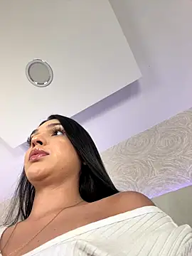 catalina garciaa online show from November 2025 07:16:02 PM