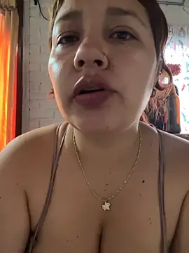 Cami Moon1 online show from November 2025 01:43:01 PM