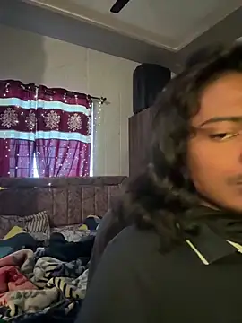 Snapshot of Ujjwallkumar0069 chatting on April 2026 10:27:01 AM Ujjwallkumar0069 online show from April 2026 10:27:01 AM