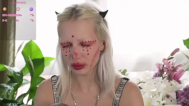 RanyThomson online show from October 2025 07:55:02 AM