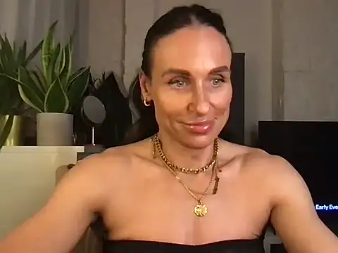 GluteQueenE online show from March 2026 11:41:01 PM