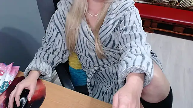 Snapshot of Ledi_Catherin chatting on April 2026 02:25:01 AM Ledi Catherin online show from April 2026 02:25:01 AM