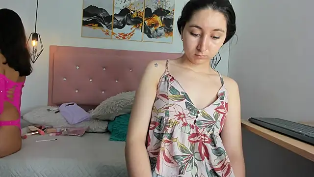 kiara and christy online show from November 2025 12:26:01 PM