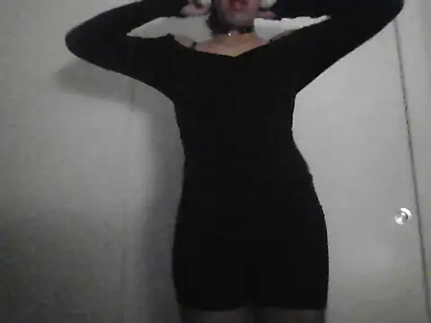 Sunny Pebble online show from October 2025 04:43:01 AM