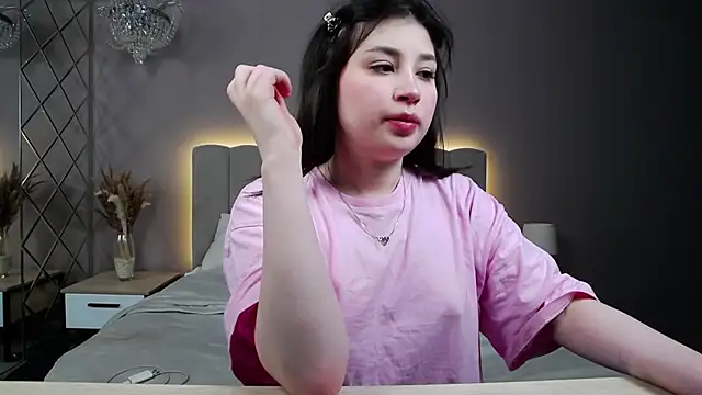 DianaMello online show from November 2025 04:00:01 AM