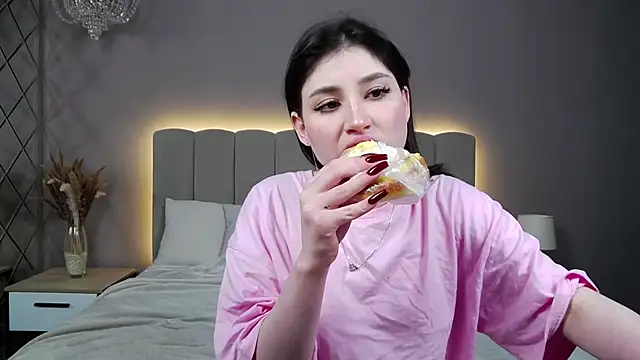 DianaMello online show from November 2025 04:21:01 AM