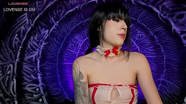 dahlia darkwood online show from April 2026 03:33:02 AM