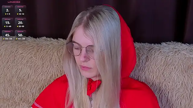 MonicaShiny online show from November 2025 05:44:01 PM