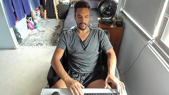 CassiusJohnson online show from October 2025 01:31:02 AM