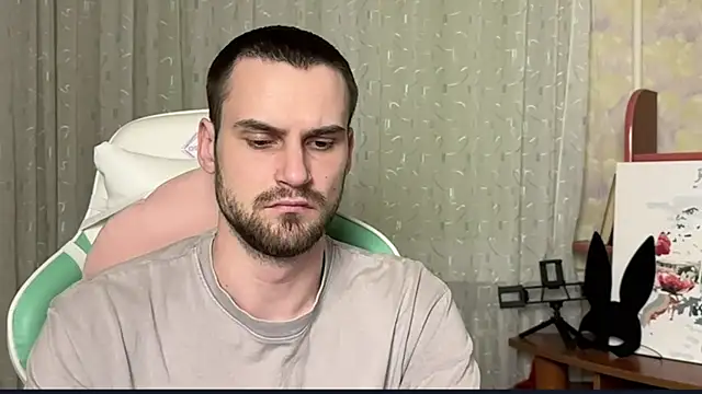 Iveraan online show from November 2025 09:13:02 PM